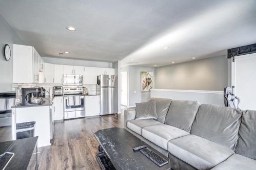 627 Dayton St, Madison WI  53703-2335 exterior