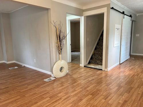 5007 Keyes Dr, Kalamazoo MI  49004-1572 exterior