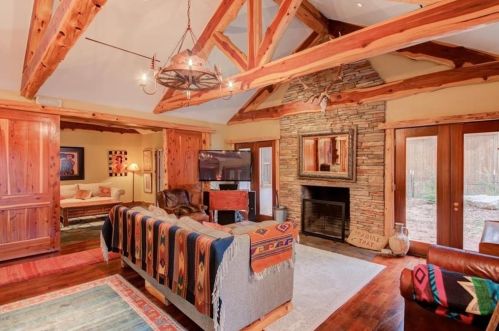 5808 Beacon Dr, Austin TX 78734-1416 exterior