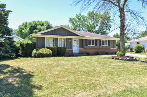 3731 Mangold Ave, Milwaukee, WI 53221-4648