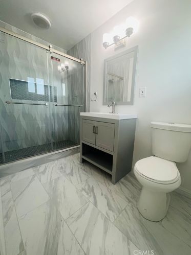 5804 Gary Pl, Bakersfield CA  93307-5444 exterior