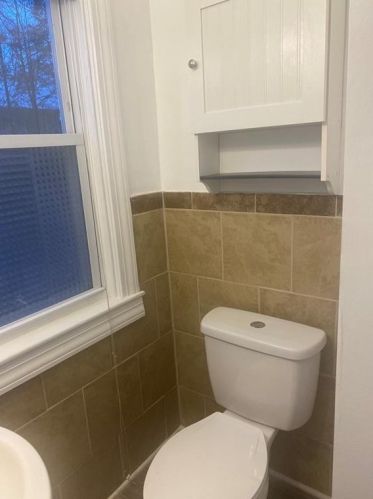 247 Woonasquatucket Ave, Providence RI 02911-2726 exterior