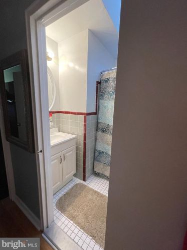 1032 Cayuga St, Philadelphia PA 19124-3840 exterior