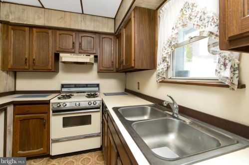 536 Belgrade St, Philadelphia PA 19125-2718 exterior