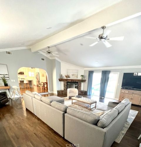 2148 Victoria Dr, Fullerton CA 92831-2134 exterior