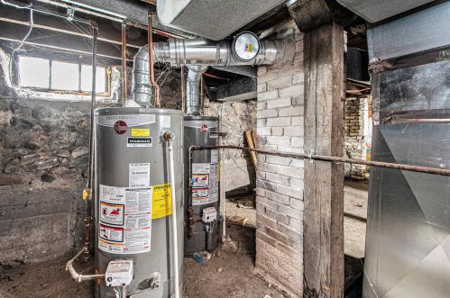 1010 Alpine Ave, Grand Rapids MI 49504-4140 exterior