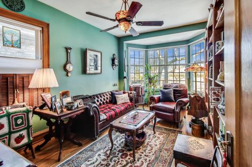 6207 Moody Ave, Chicago IL 60638-4313 exterior