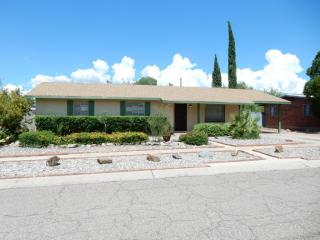 5751 Scarlett St, Tucson AZ  85710-1040 exterior
