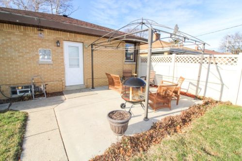 4740 70th St, Milwaukee WI  53218-4849 exterior