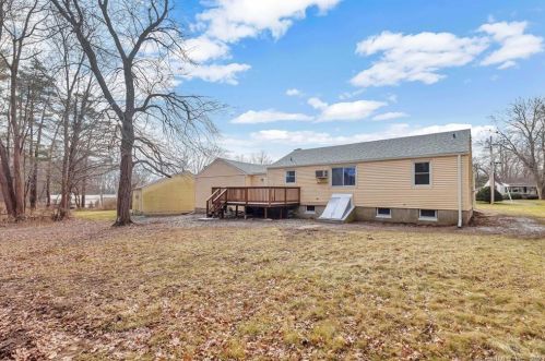 42 Lepage Rd, Windsor CT  06095-4443 exterior