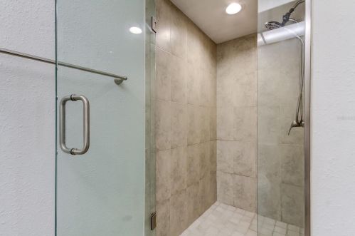 606 Glen Ave, Tampa FL  33609-1421 exterior