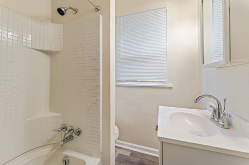 3124 Landis St, Pittsburgh PA 15204-1715 exterior