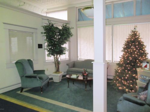 348 Burdick St, Kalamazoo MI  49007-3830 exterior