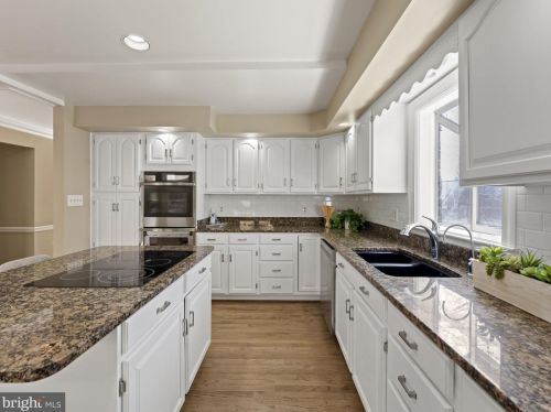 207 Glendale Ave, Alexandria VA 22301-2452 exterior