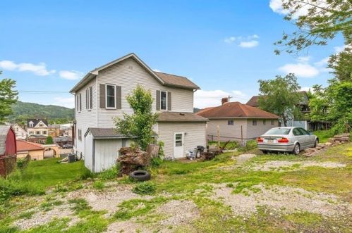 904 State Ave, Moon Twp PA 15108-2234 exterior