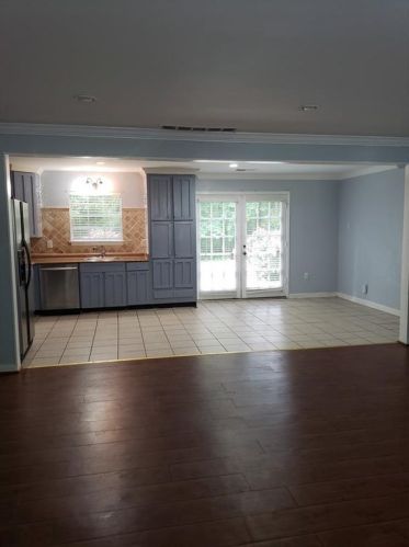 883 Timbervale Ln, Lithonia GA 30058-6013 exterior