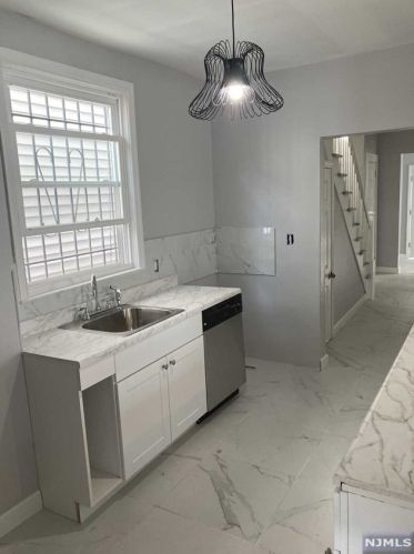 144 Scheerer Ave, Newark NJ  07112-2114 exterior