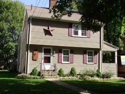 48 Freeman St, Newton, MA 02466-1206