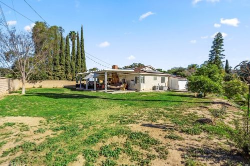 1101 Acacia Ave, Fullerton CA  92831-2929 exterior