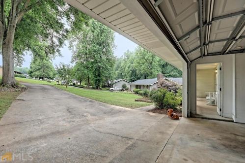 2924 Cascade Way, Gainesville GA 30504-5704 exterior