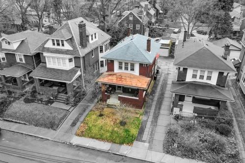 205 Carnegie Pl, Pittsburgh, PA 15208-2705