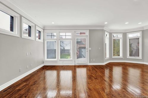 855 Bennaville Ave, Bham MI  48009-3668 exterior