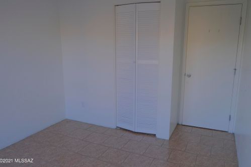 1515 Bryant Ave, Tucson AZ 85706-2917 exterior