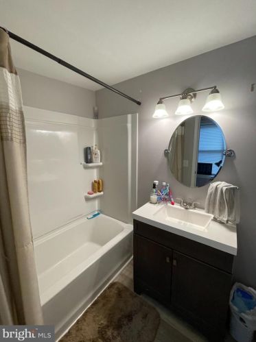 53 Plum St, Lancaster PA 17602-2324 exterior