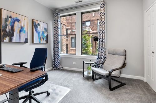 745 Cornelia Ave, Chicago IL  60657-2418 exterior