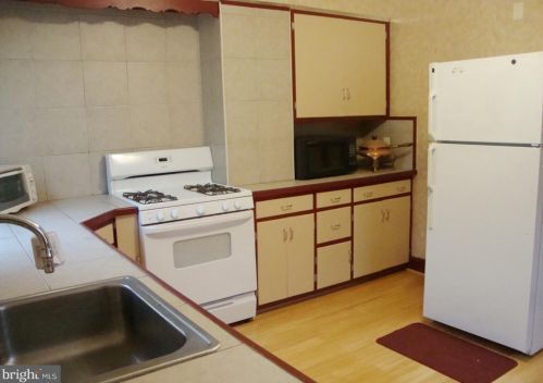 1124 Genesee St, Trenton NJ 08611-1907 exterior