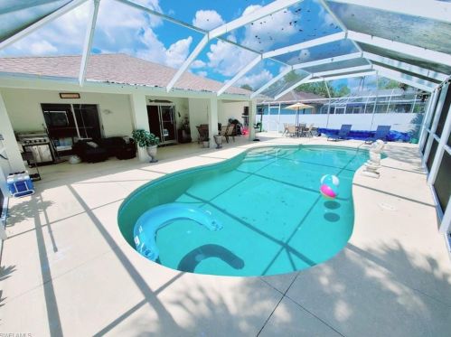 170 15th St, Naples FL 34117-3337 exterior