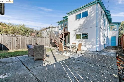 2736 Wallace St, Berkeley CA 94702-2232 exterior