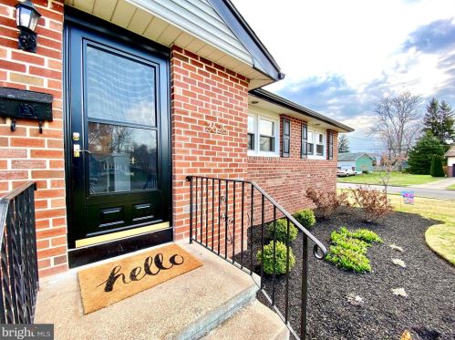 3625 Victor Ave, Chester, PA 19015-2111