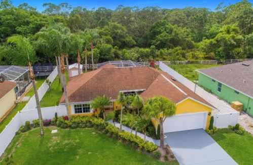 1826 Leafy Rd, Fort Pierce FL  34953-1392 exterior