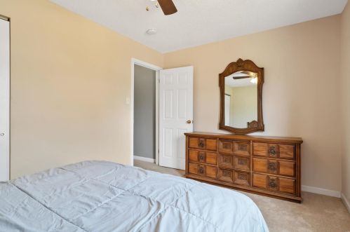 2625 Midland Rdg Dr, Saint Louis MO 63114-1232 exterior