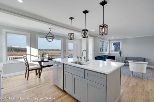 220 Bay Dr, Berkeley Township NJ 08721-3119 exterior