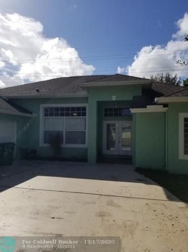 2516 Edgarce St, Fort Pierce FL exterior