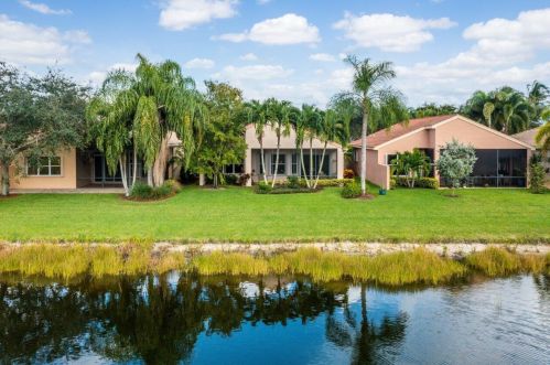 10591 Conway Trl, Boynton Beach FL 33437-3979 exterior