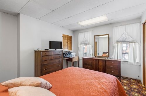 186 45 St, Pittsburgh PA 15201-3056 exterior