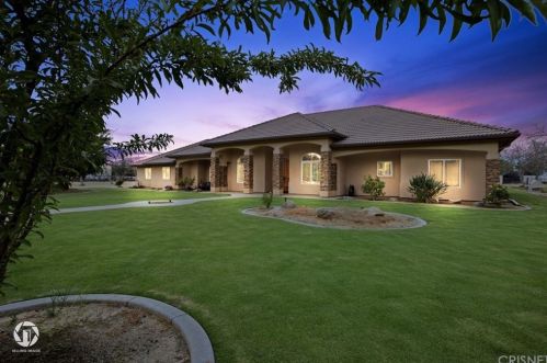 16726 Clarisse St, Bakersfield, CA 93314-9406