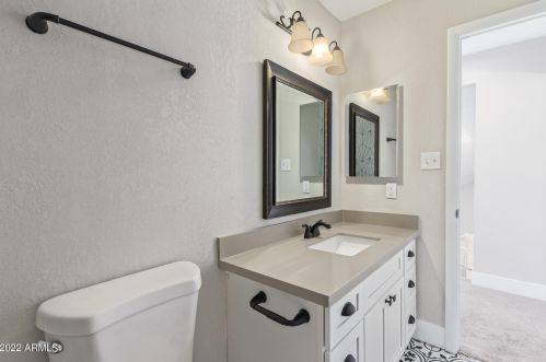 717 Hazelton Dr, Chandler AZ 85226-2250 exterior