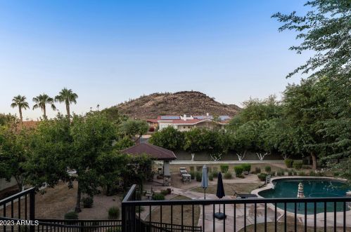 4822 Avenida Del Rey, Phoenix AZ  85083-2203 exterior