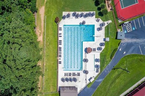 6768 Lockridge Dr, Atlanta GA 30360-1561 exterior