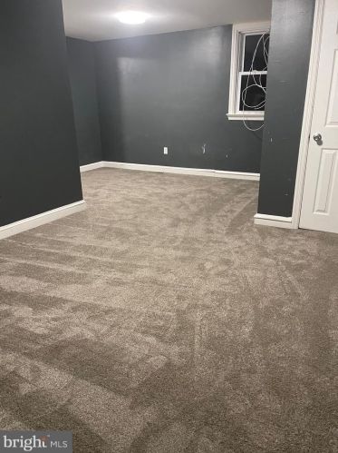 306 3rd St, New Castle, DE 19720-5941