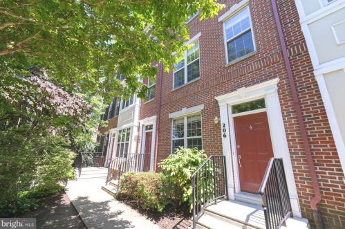 206 Admirals Way, Philadelphia PA 19146-5213 exterior