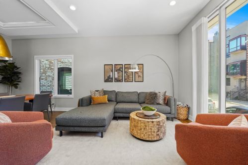 2026 Superior St, Chicago IL 60612-1313 exterior