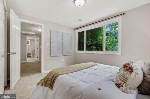 8412 Barron St, Silver Spring MD 20912-7247 exterior