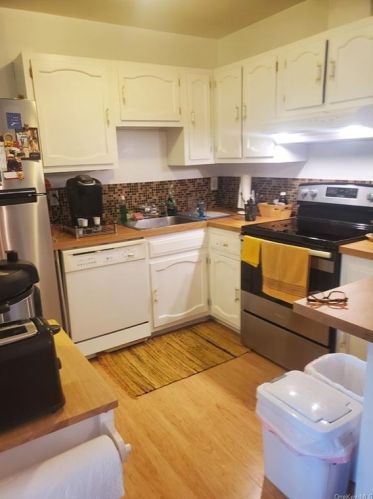 36 Patterson Village Ct, Patterson NY 12563-2401 exterior