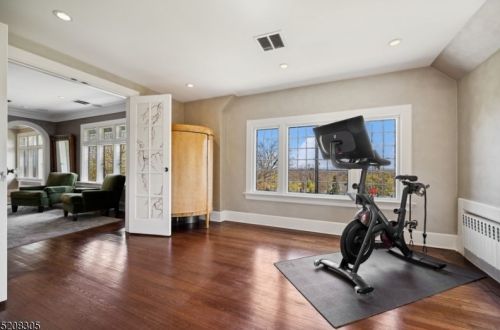 264 Upper Mtn Ave, Montclair NJ 07043-1417 exterior