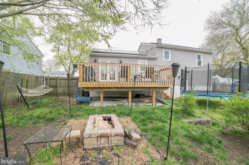 700 Mayo Rd, Glen Burnie MD 21061-4659 exterior